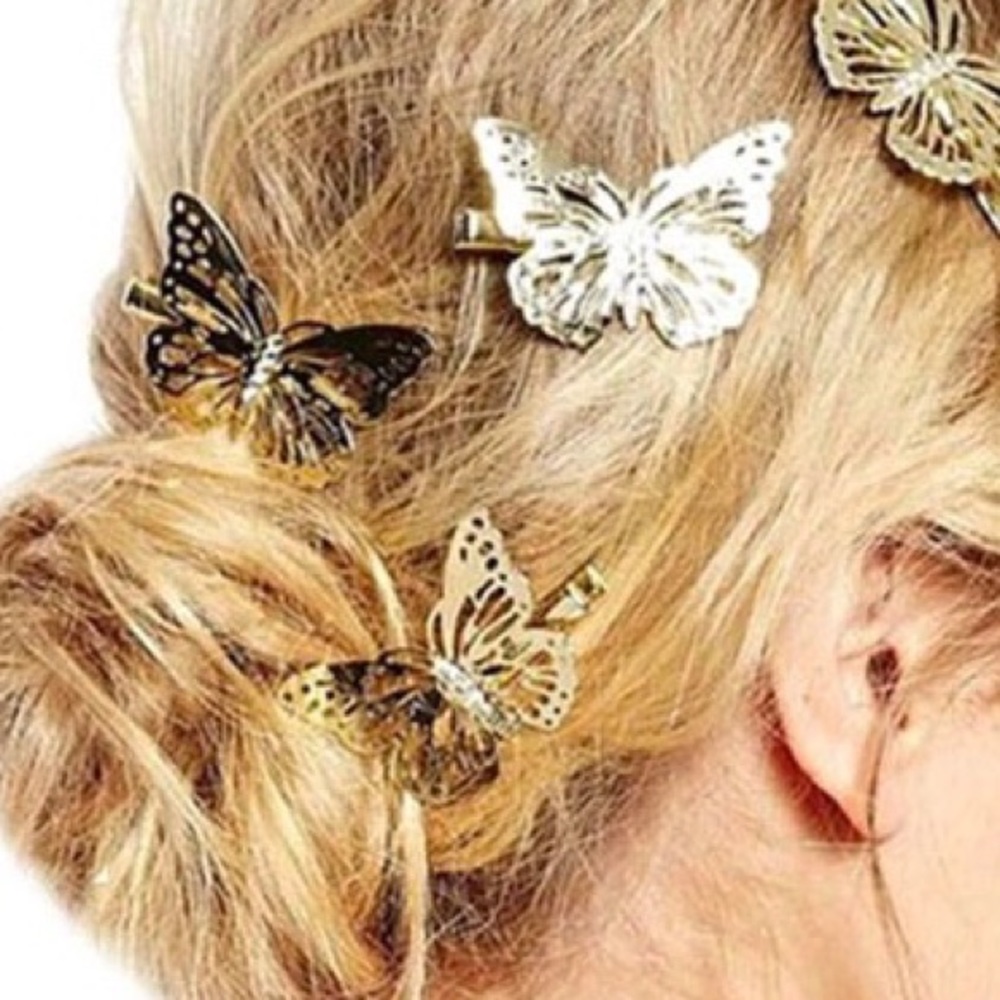 2 for $10 ❤️ Golden butterfly hair clips (2)